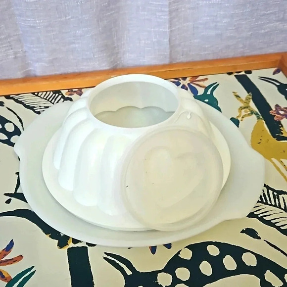 TUPPERWARE JEL-N-SERVE - Picture 2 of 5